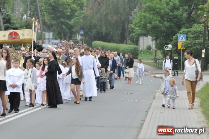 Zdjęcie w galerii na portalu naszraciborz.pl: Procesje Bożego Ciała w Raciborzu i okolicach wiadomości z regionu