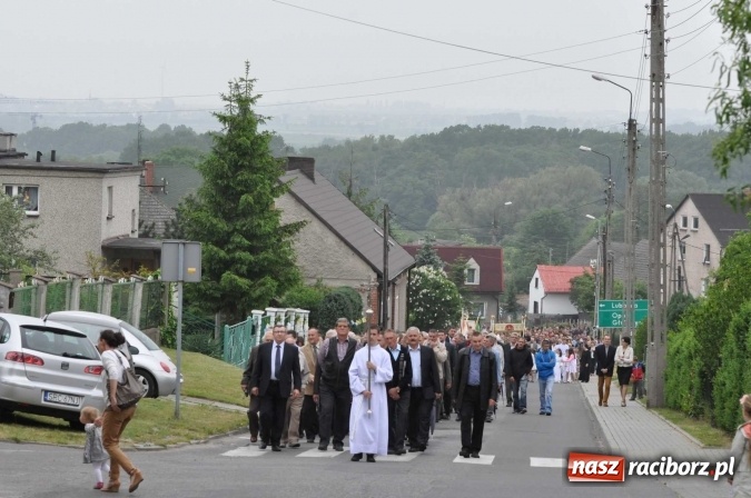 Zdjęcie w galerii na portalu naszraciborz.pl: Procesje Bożego Ciała w Raciborzu i okolicach wiadomości z regionu