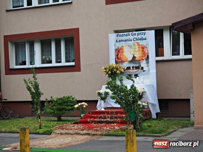 Zdjęcie w galerii na portalu naszraciborz.pl: Procesje Bożego Ciała w Raciborzu i okolicach wiadomości z regionu