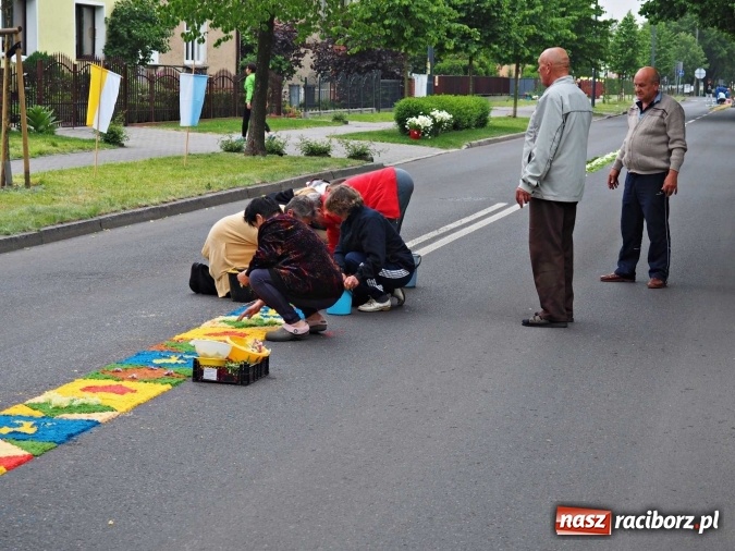 Zdjęcie w galerii na portalu naszraciborz.pl: Procesje Bożego Ciała w Raciborzu i okolicach wiadomości z regionu