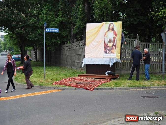 Zdjęcie w galerii na portalu naszraciborz.pl: Procesje Bożego Ciała w Raciborzu i okolicach wiadomości z regionu
