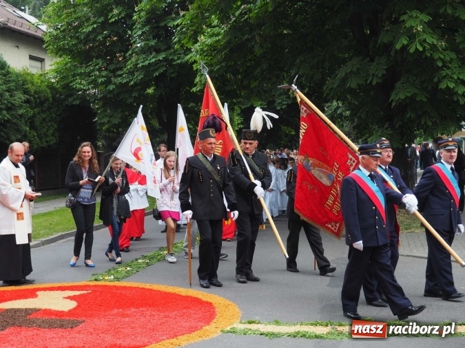 Zdjęcie w galerii na portalu naszraciborz.pl: Procesje Bożego Ciała w Raciborzu i okolicach wiadomości z regionu