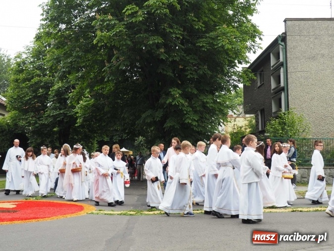 Zdjęcie w galerii na portalu naszraciborz.pl: Procesje Bożego Ciała w Raciborzu i okolicach wiadomości z regionu