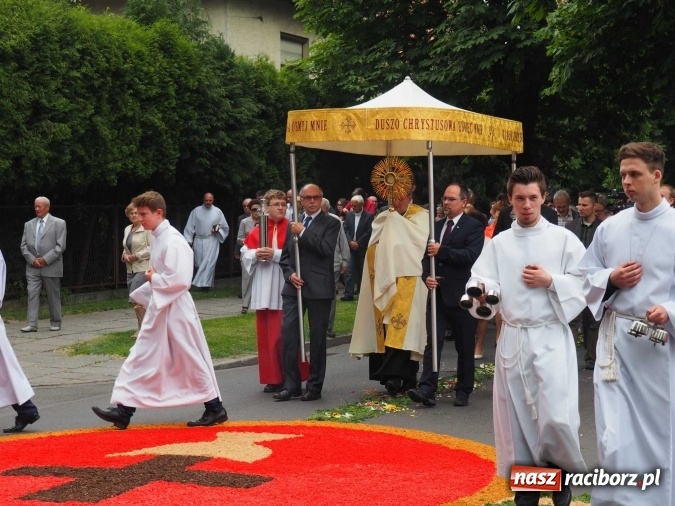 Zdjęcie w galerii na portalu naszraciborz.pl: Procesje Bożego Ciała w Raciborzu i okolicach wiadomości z regionu