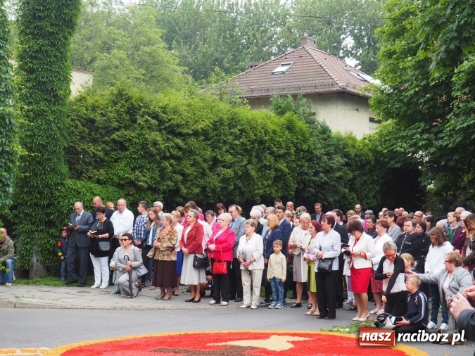 Zdjęcie w galerii na portalu naszraciborz.pl: Procesje Bożego Ciała w Raciborzu i okolicach wiadomości z regionu