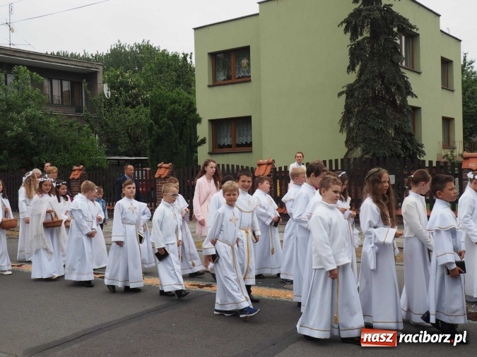 Zdjęcie w galerii na portalu naszraciborz.pl: Procesje Bożego Ciała w Raciborzu i okolicach wiadomości z regionu