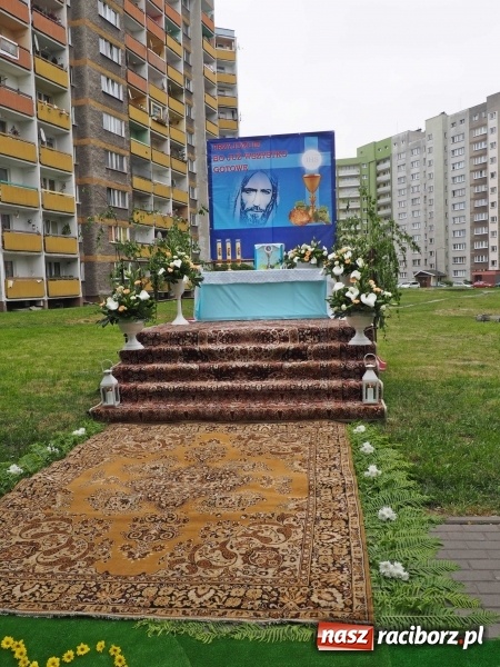 Zdjęcie w galerii na portalu naszraciborz.pl: Procesje Bożego Ciała w Raciborzu i okolicach wiadomości z regionu