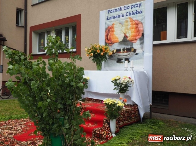 Zdjęcie w galerii na portalu naszraciborz.pl: Procesje Bożego Ciała w Raciborzu i okolicach wiadomości z regionu