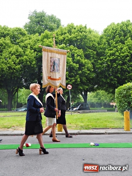 Zdjęcie w galerii na portalu naszraciborz.pl: Procesje Bożego Ciała w Raciborzu i okolicach wiadomości z regionu
