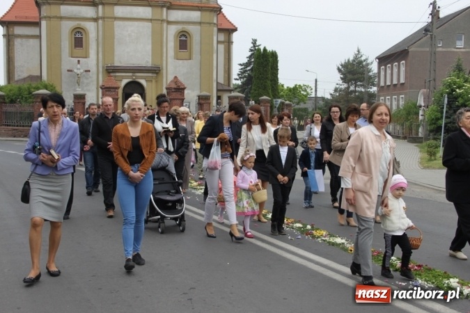 Zdjęcie w galerii na portalu naszraciborz.pl: Procesje Bożego Ciała w Raciborzu i okolicach wiadomości z regionu