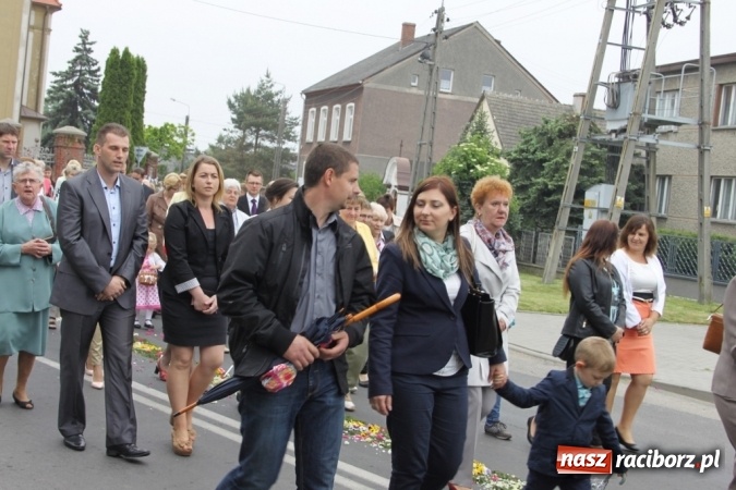 Zdjęcie w galerii na portalu naszraciborz.pl: Procesje Bożego Ciała w Raciborzu i okolicach wiadomości z regionu