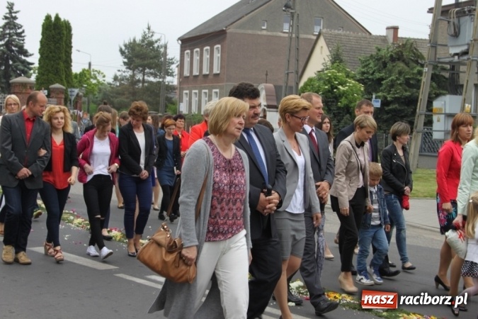 Zdjęcie w galerii na portalu naszraciborz.pl: Procesje Bożego Ciała w Raciborzu i okolicach wiadomości z regionu