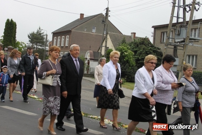 Zdjęcie w galerii na portalu naszraciborz.pl: Procesje Bożego Ciała w Raciborzu i okolicach wiadomości z regionu