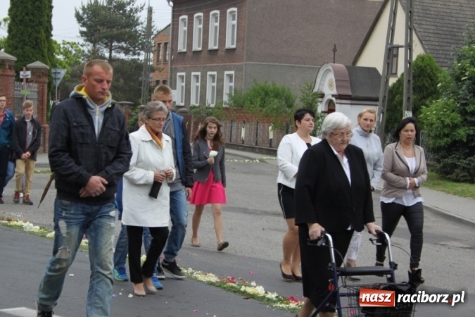 Zdjęcie w galerii na portalu naszraciborz.pl: Procesje Bożego Ciała w Raciborzu i okolicach wiadomości z regionu