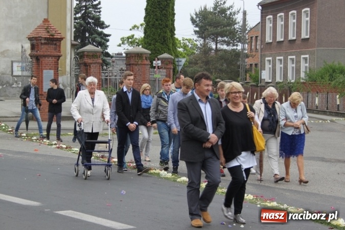 Zdjęcie w galerii na portalu naszraciborz.pl: Procesje Bożego Ciała w Raciborzu i okolicach wiadomości z regionu