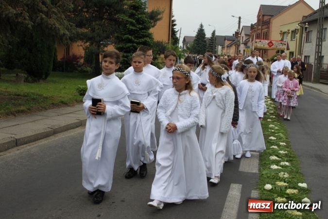 Zdjęcie w galerii na portalu naszraciborz.pl: Procesje Bożego Ciała w Raciborzu i okolicach wiadomości z regionu
