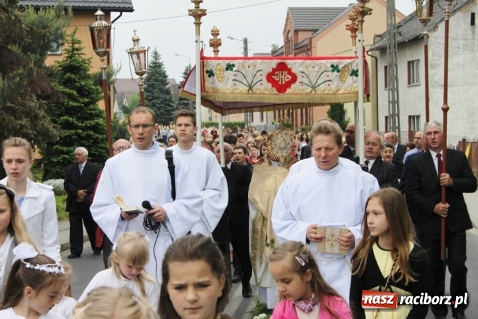 Zdjęcie w galerii na portalu naszraciborz.pl: Procesje Bożego Ciała w Raciborzu i okolicach wiadomości z regionu