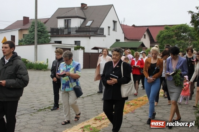 Zdjęcie w galerii na portalu naszraciborz.pl: Procesje Bożego Ciała w Raciborzu i okolicach wiadomości z regionu