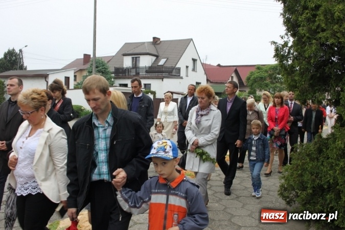 Zdjęcie w galerii na portalu naszraciborz.pl: Procesje Bożego Ciała w Raciborzu i okolicach wiadomości z regionu