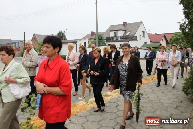 Zdjęcie w galerii na portalu naszraciborz.pl: Procesje Bożego Ciała w Raciborzu i okolicach wiadomości z regionu