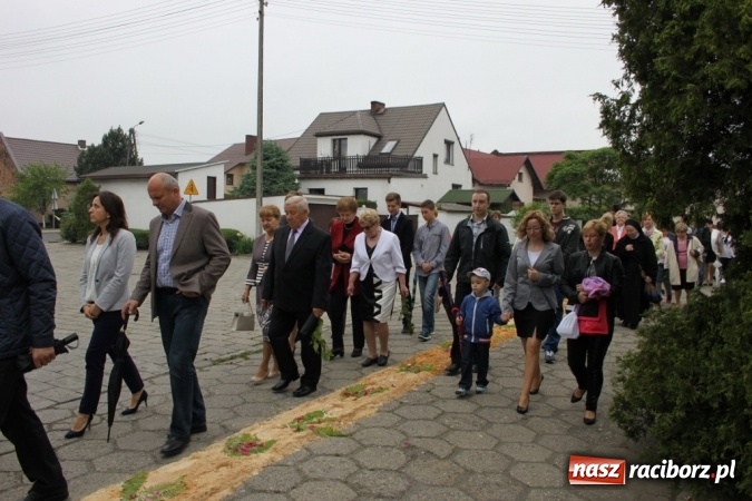Zdjęcie w galerii na portalu naszraciborz.pl: Procesje Bożego Ciała w Raciborzu i okolicach wiadomości z regionu