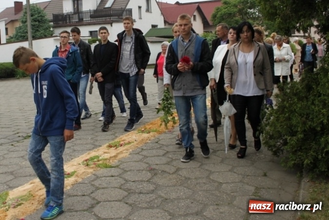 Zdjęcie w galerii na portalu naszraciborz.pl: Procesje Bożego Ciała w Raciborzu i okolicach wiadomości z regionu