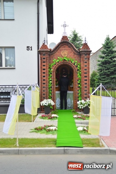 Zdjęcie w galerii na portalu naszraciborz.pl: Procesje Bożego Ciała w Raciborzu i okolicach wiadomości z regionu