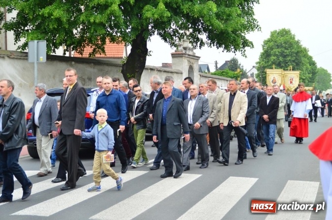 Zdjęcie w galerii na portalu naszraciborz.pl: Procesje Bożego Ciała w Raciborzu i okolicach wiadomości z regionu