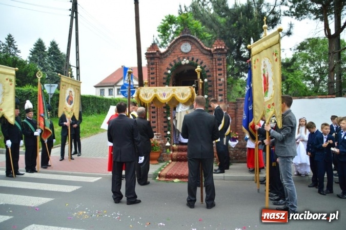 Zdjęcie w galerii na portalu naszraciborz.pl: Procesje Bożego Ciała w Raciborzu i okolicach wiadomości z regionu