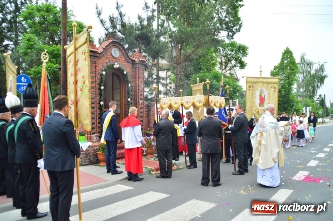 Zdjęcie w galerii na portalu naszraciborz.pl: Procesje Bożego Ciała w Raciborzu i okolicach wiadomości z regionu