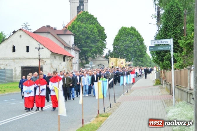Zdjęcie w galerii na portalu naszraciborz.pl: Procesje Bożego Ciała w Raciborzu i okolicach wiadomości z regionu