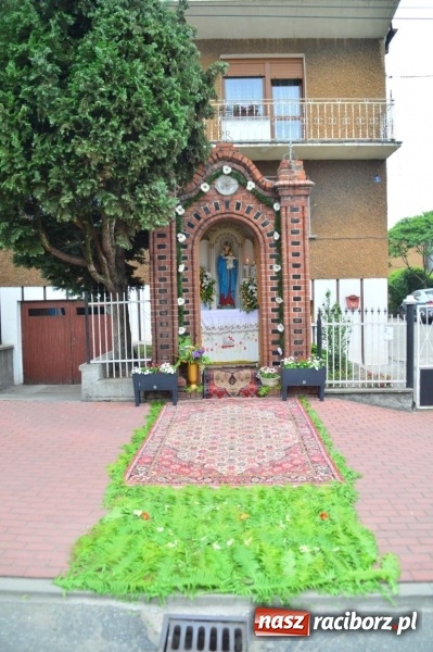 Zdjęcie w galerii na portalu naszraciborz.pl: Procesje Bożego Ciała w Raciborzu i okolicach wiadomości z regionu