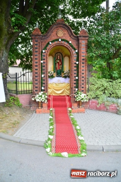 Zdjęcie w galerii na portalu naszraciborz.pl: Procesje Bożego Ciała w Raciborzu i okolicach wiadomości z regionu