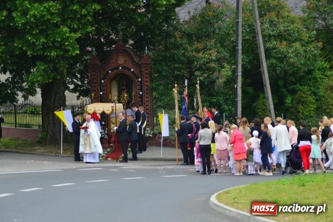 Zdjęcie w galerii na portalu naszraciborz.pl: Procesje Bożego Ciała w Raciborzu i okolicach wiadomości z regionu