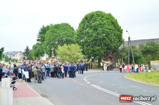 Zdjęcie w galerii na portalu naszraciborz.pl: Procesje Bożego Ciała w Raciborzu i okolicach wiadomości z regionu