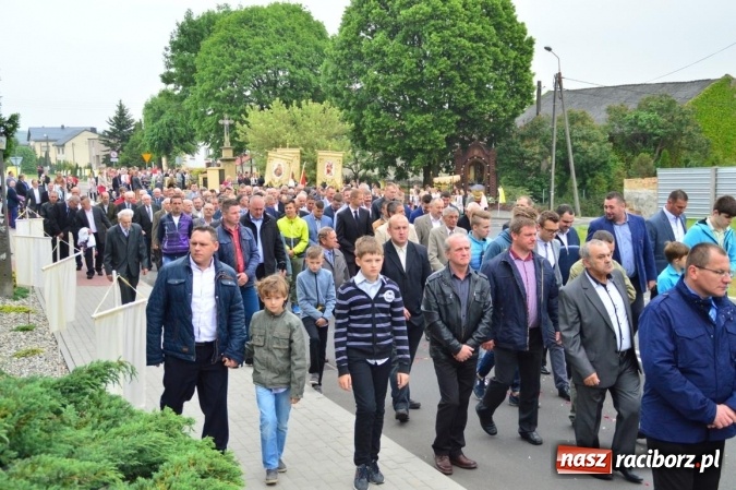 Zdjęcie w galerii na portalu naszraciborz.pl: Procesje Bożego Ciała w Raciborzu i okolicach wiadomości z regionu