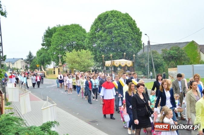 Zdjęcie w galerii na portalu naszraciborz.pl: Procesje Bożego Ciała w Raciborzu i okolicach wiadomości z regionu