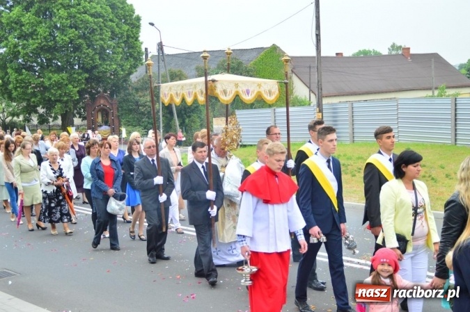 Zdjęcie w galerii na portalu naszraciborz.pl: Procesje Bożego Ciała w Raciborzu i okolicach wiadomości z regionu
