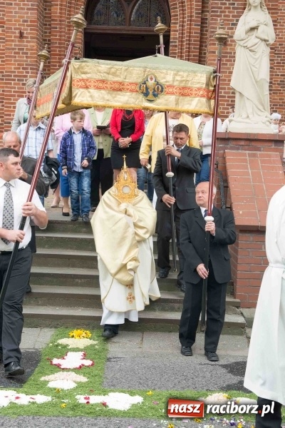 Zdjęcie w galerii na portalu naszraciborz.pl: Procesje Bożego Ciała w Raciborzu i okolicach wiadomości z regionu