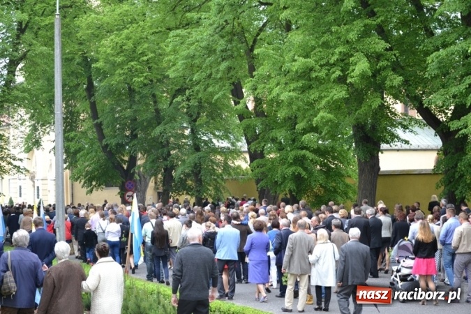 Zdjęcie w galerii na portalu naszraciborz.pl: Tłumy wiernych w procesji Bożego Ciała w Rudach!  wiadomości z regionu