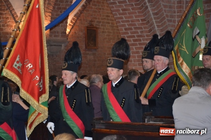 Zdjęcie w galerii na portalu naszraciborz.pl: Tłumy wiernych w procesji Bożego Ciała w Rudach!  wiadomości z regionu