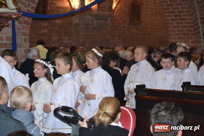 Zdjęcie w galerii na portalu naszraciborz.pl: Tłumy wiernych w procesji Bożego Ciała w Rudach!  wiadomości z regionu