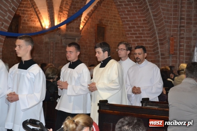 Zdjęcie w galerii na portalu naszraciborz.pl: Tłumy wiernych w procesji Bożego Ciała w Rudach!  wiadomości z regionu