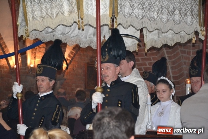 Zdjęcie w galerii na portalu naszraciborz.pl: Tłumy wiernych w procesji Bożego Ciała w Rudach!  wiadomości z regionu