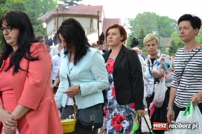 Zdjęcie w galerii na portalu naszraciborz.pl: Tłumy wiernych w procesji Bożego Ciała w Rudach!  wiadomości z regionu