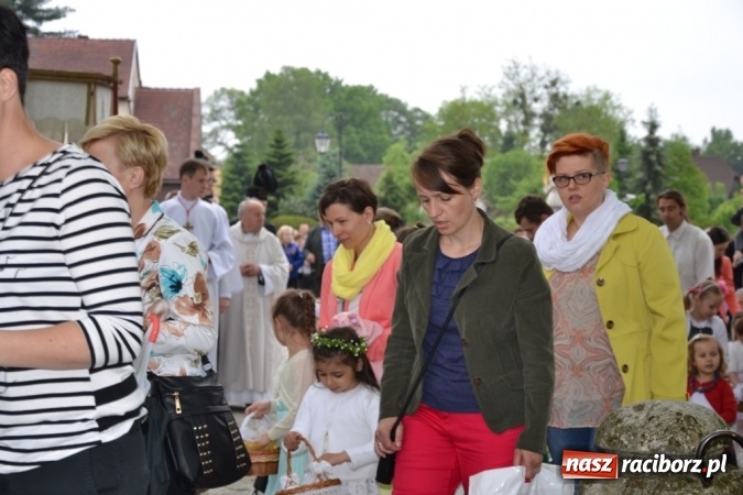 Zdjęcie w galerii na portalu naszraciborz.pl: Tłumy wiernych w procesji Bożego Ciała w Rudach!  wiadomości z regionu