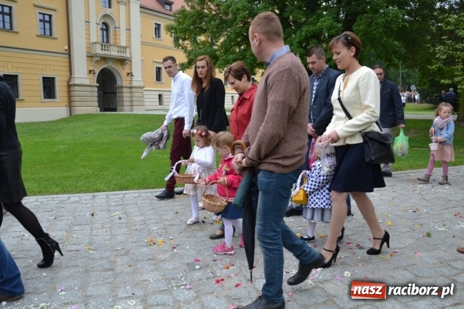 Zdjęcie w galerii na portalu naszraciborz.pl: Tłumy wiernych w procesji Bożego Ciała w Rudach!  wiadomości z regionu