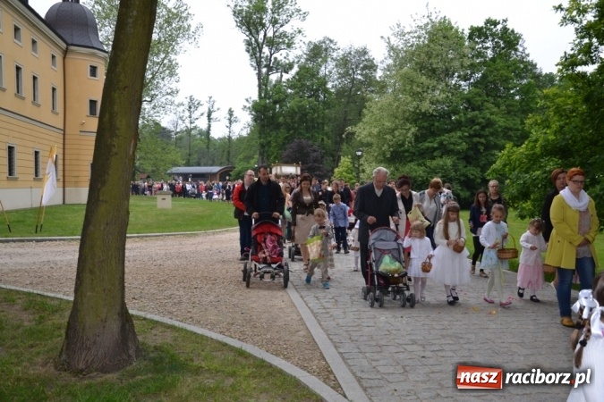 Zdjęcie w galerii na portalu naszraciborz.pl: Tłumy wiernych w procesji Bożego Ciała w Rudach!  wiadomości z regionu