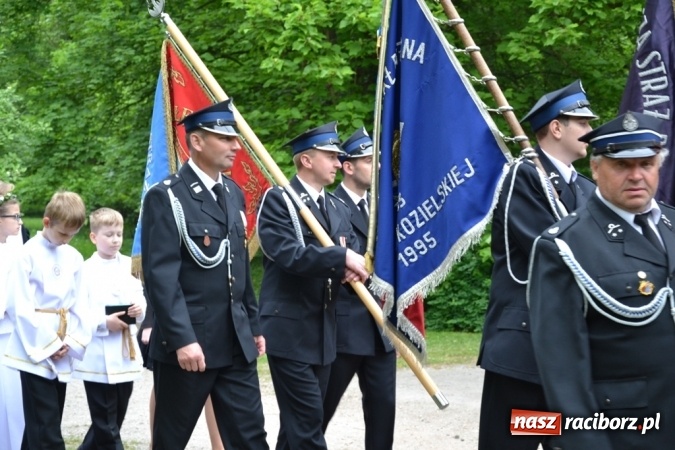 Zdjęcie w galerii na portalu naszraciborz.pl: Tłumy wiernych w procesji Bożego Ciała w Rudach!  wiadomości z regionu