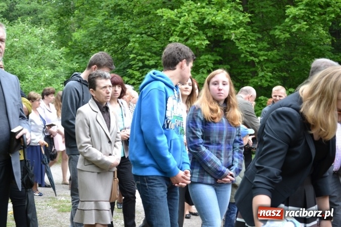 Zdjęcie w galerii na portalu naszraciborz.pl: Tłumy wiernych w procesji Bożego Ciała w Rudach!  wiadomości z regionu